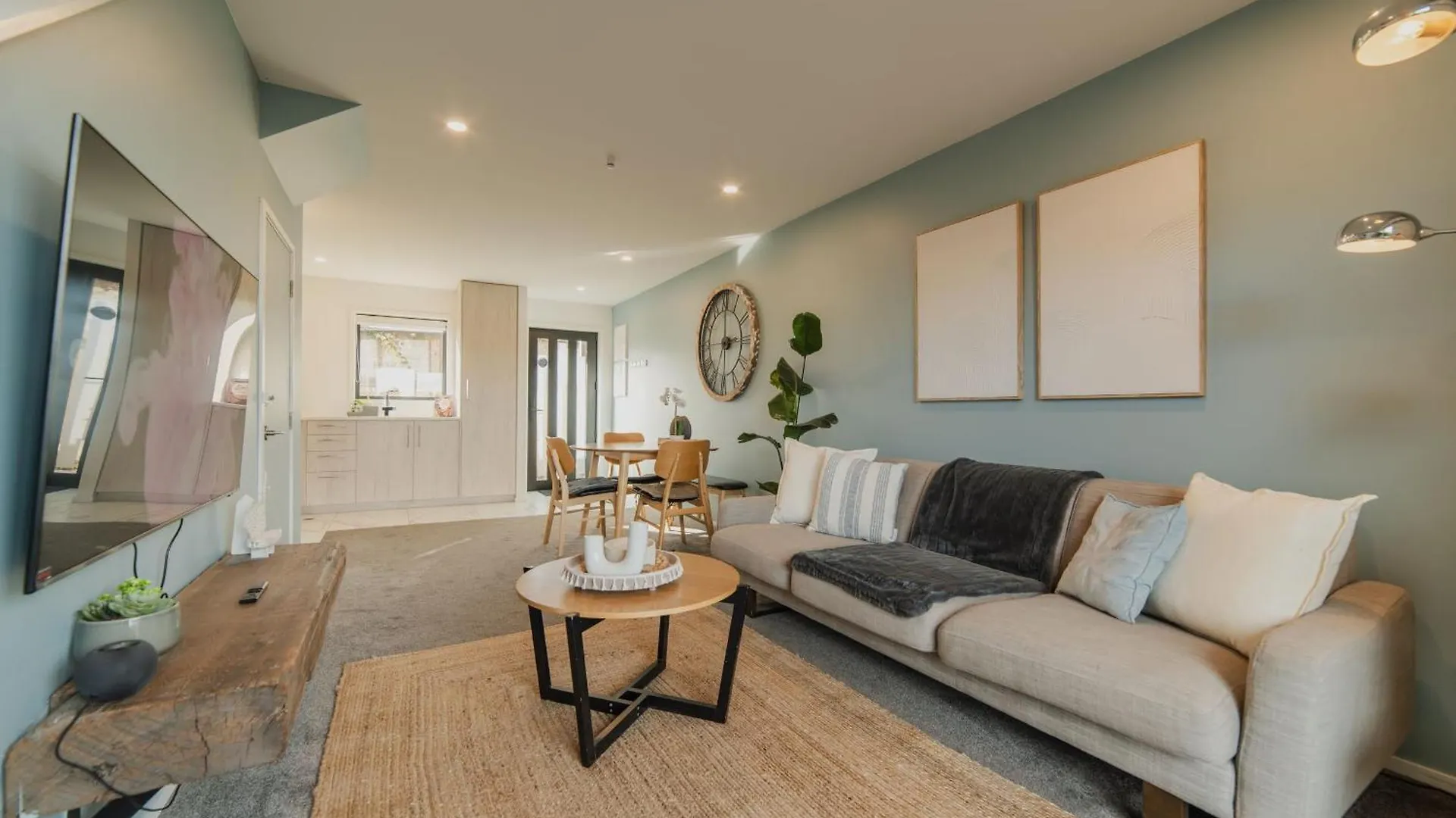 Stones Throw From The Stadium & Hot Tub Christchurch